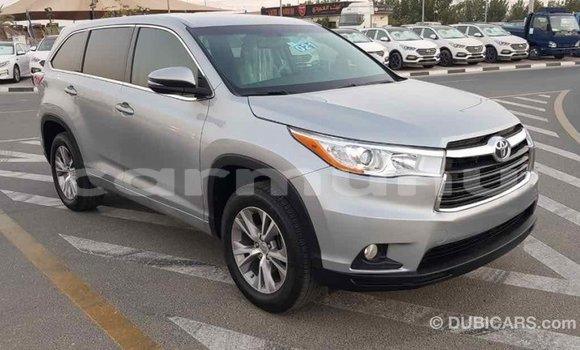 Buy Import Toyota Highlander Other Car in Import - Dubai in Region of Bouenza Buy Import Toyota Highlander Other Car in Import - Dubai in Region of Bouenza