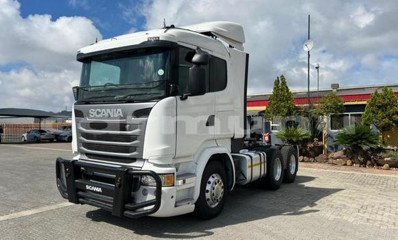 Buy Used Scania R420 White Truck in Import - Dubai in Region of Bouenza Buy Used Scania R420 White Truck in Import - Dubai in Region of Bouenza