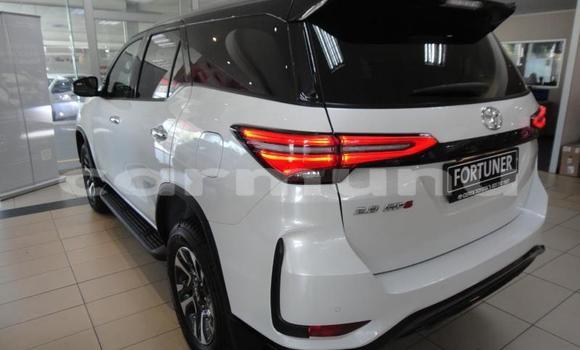 Buy Used Toyota Fortuner White Car in Import - Dubai in Region of Bouenza Buy Used Toyota Fortuner White Car in Import - Dubai in Region of Bouenza