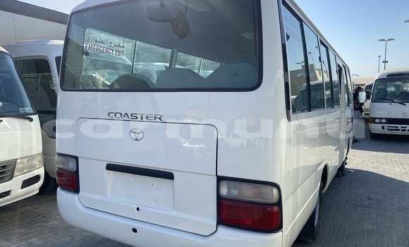 Acheter Occasion Voiture Toyota Coaster Bleu à Brazzaville, Commune de Brazzaville Acheter Occasion Voiture Toyota Coaster Bleu à Brazzaville, Commune de Brazzaville