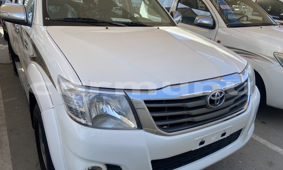 Acheter Occasion Voiture Toyota Hilux Blanc à Brazzaville, Commune de Brazzaville Acheter Occasion Voiture Toyota Hilux Blanc à Brazzaville, Commune de Brazzaville
