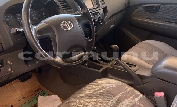 Acheter Occasion Voiture Toyota Hilux Blanc à Brazzaville, Commune de Brazzaville Acheter Occasion Voiture Toyota Hilux Blanc à Brazzaville, Commune de Brazzaville