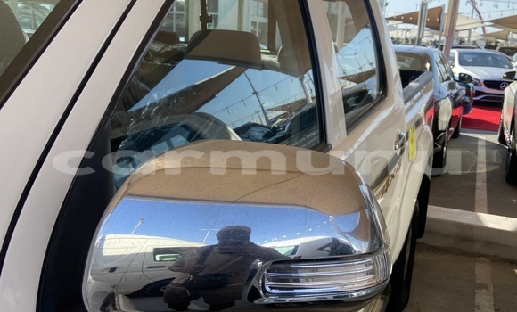 Acheter Occasion Voiture Toyota Hilux Blanc à Brazzaville, Commune de Brazzaville Acheter Occasion Voiture Toyota Hilux Blanc à Brazzaville, Commune de Brazzaville