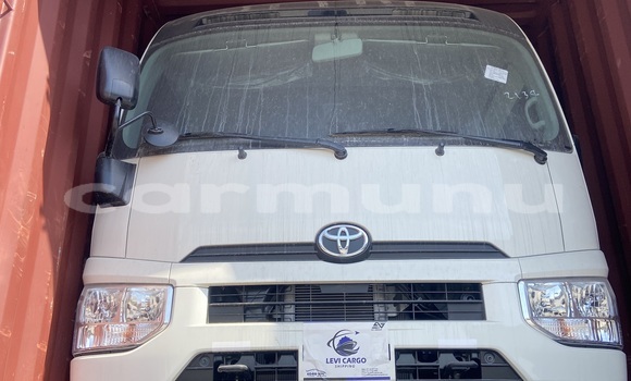 Acheter Neuf Voiture Toyota Coaster Blanc à Brazzaville, Commune de Brazzaville Acheter Neuf Voiture Toyota Coaster Blanc à Brazzaville, Commune de Brazzaville
