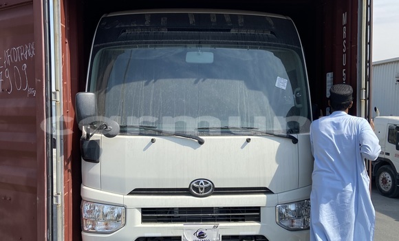 Acheter Neuf Voiture Toyota Coaster Blanc à Brazzaville, Commune de Brazzaville Acheter Neuf Voiture Toyota Coaster Blanc à Brazzaville, Commune de Brazzaville