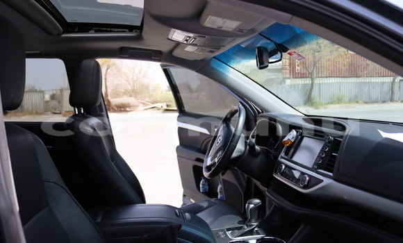 Acheter Occasion Voiture Toyota Highlander Bleu à Brazzaville, Commune de Brazzaville Acheter Occasion Voiture Toyota Highlander Bleu à Brazzaville, Commune de Brazzaville