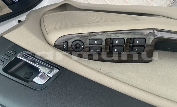 Acheter Occasion Voiture Kia K5 Blanc à Brazzaville, Commune de Brazzaville Acheter Occasion Voiture Kia K5 Blanc à Brazzaville, Commune de Brazzaville