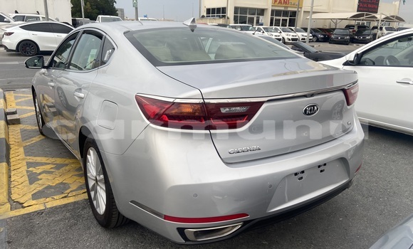 Acheter Occasion Voiture Kia K7 Gris à Pointe–Noire, Région du Kouilou Acheter Occasion Voiture Kia K7 Gris à Pointe–Noire, Région du Kouilou