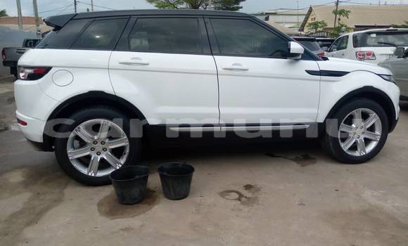 Acheter Occasion Voiture Range Rover Evoque Blanc à Brazzaville, Commune de Brazzaville Acheter Occasion Voiture Range Rover Evoque Blanc à Brazzaville, Commune de Brazzaville