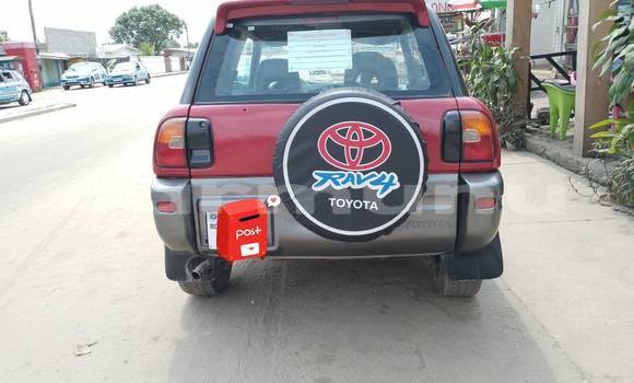 Acheter Occasion Voiture Toyota RAV4 Rouge à Brazzaville, Commune de Brazzaville Acheter Occasion Voiture Toyota RAV4 Rouge à Brazzaville, Commune de Brazzaville