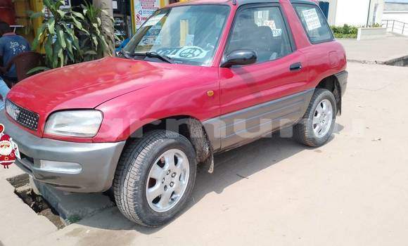 Acheter Occasion Voiture Toyota RAV4 Rouge à Brazzaville, Commune de Brazzaville Acheter Occasion Voiture Toyota RAV4 Rouge à Brazzaville, Commune de Brazzaville