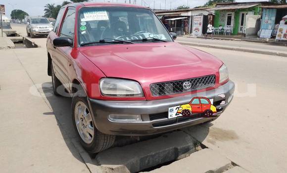 Acheter Occasion Voiture Toyota RAV4 Rouge à Brazzaville, Commune de Brazzaville Acheter Occasion Voiture Toyota RAV4 Rouge à Brazzaville, Commune de Brazzaville