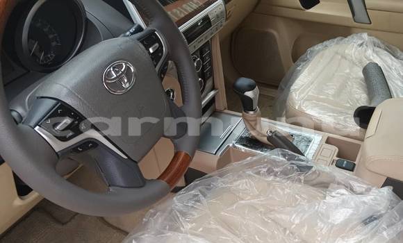 Acheter Occasion Voiture Toyota Vellfire Blanc à Brazzaville, Commune de Brazzaville Acheter Occasion Voiture Toyota Vellfire Blanc à Brazzaville, Commune de Brazzaville