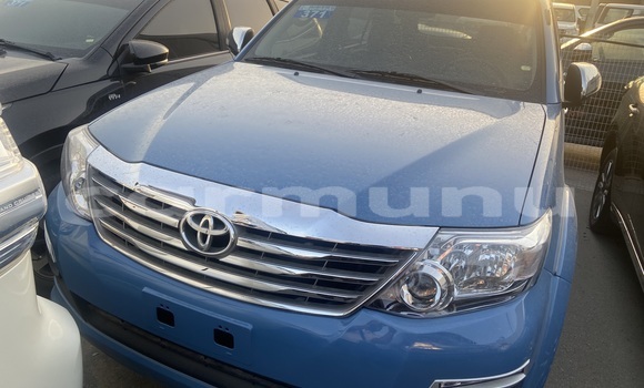 Acheter Occasion Voiture Toyota Fortuner Bleu à Brazzaville, Commune de Brazzaville Acheter Occasion Voiture Toyota Fortuner Bleu à Brazzaville, Commune de Brazzaville