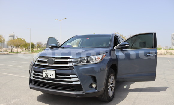 Acheter Occasion Voiture Toyota Highlander Bleu à Brazzaville, Commune de Brazzaville Acheter Occasion Voiture Toyota Highlander Bleu à Brazzaville, Commune de Brazzaville