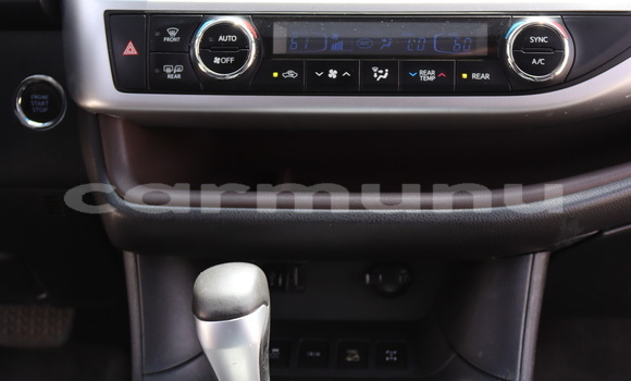 Buy Used Toyota Highlander Blue Car in Brazzaville in Municipality of Brazzaville Buy Used Toyota Highlander Blue Car in Brazzaville in Municipality of Brazzaville