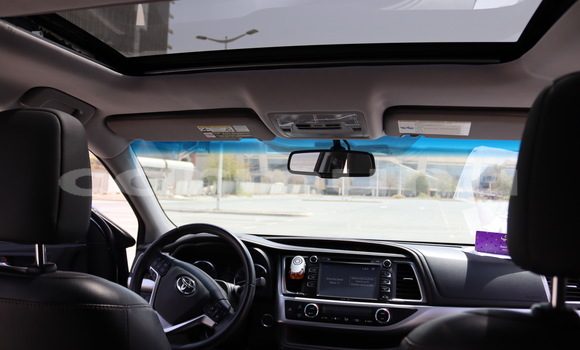 Buy Used Toyota Highlander Blue Car in Brazzaville in Municipality of Brazzaville Buy Used Toyota Highlander Blue Car in Brazzaville in Municipality of Brazzaville
