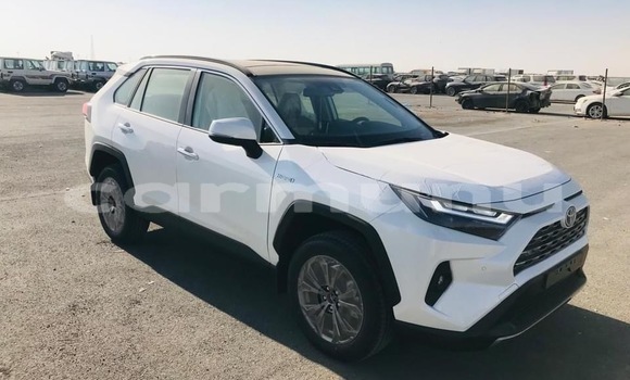 Buy Used Toyota RAV4 Red Car in Brazzaville in Municipality of Brazzaville Buy Used Toyota RAV4 Red Car in Brazzaville in Municipality of Brazzaville