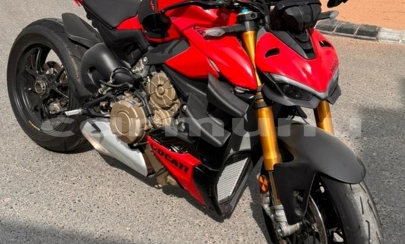 Buy Used Ducati Streetfighter Red Bike in Brazzaville in Municipality of Brazzaville Buy Used Ducati Streetfighter Red Bike in Brazzaville in Municipality of Brazzaville