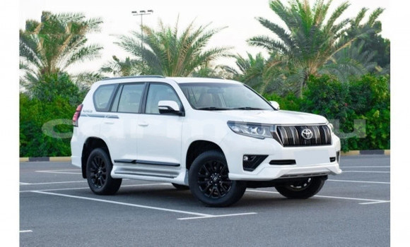 Acheter Occasion Voiture Toyota Land Cruiser Prado Blanc à Brazzaville, Commune de Brazzaville Acheter Occasion Voiture Toyota Land Cruiser Prado Blanc à Brazzaville, Commune de Brazzaville