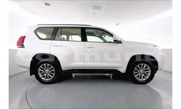 Buy Used Toyota Land Cruiser Prado White Car in Brazzaville in Municipality of Brazzaville Buy Used Toyota Land Cruiser Prado White Car in Brazzaville in Municipality of Brazzaville