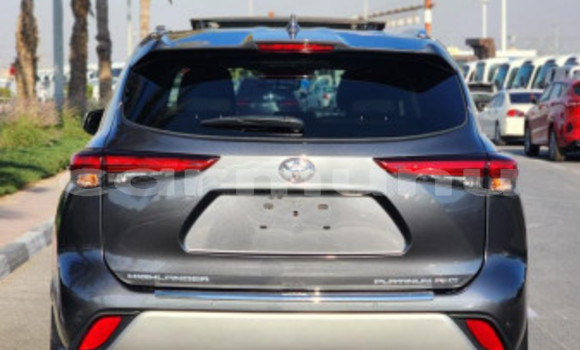 Buy Used Toyota Highlander Other Car in Brazzaville in Municipality of Brazzaville Buy Used Toyota Highlander Other Car in Brazzaville in Municipality of Brazzaville