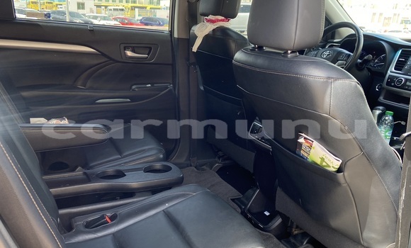 Acheter Occasion Voiture Toyota Highlander Bleu à Brazzaville, Commune de Brazzaville Acheter Occasion Voiture Toyota Highlander Bleu à Brazzaville, Commune de Brazzaville