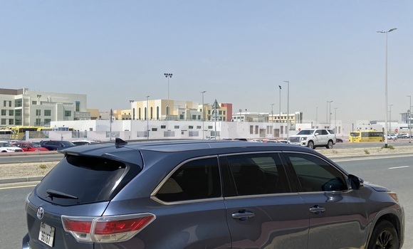 Acheter Occasion Voiture Toyota Highlander Bleu à Brazzaville, Commune de Brazzaville Acheter Occasion Voiture Toyota Highlander Bleu à Brazzaville, Commune de Brazzaville