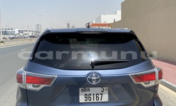 Acheter Occasion Voiture Toyota Highlander Bleu à Brazzaville, Commune de Brazzaville Acheter Occasion Voiture Toyota Highlander Bleu à Brazzaville, Commune de Brazzaville