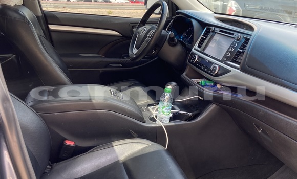 Acheter Occasion Voiture Toyota Highlander Bleu à Brazzaville, Commune de Brazzaville Acheter Occasion Voiture Toyota Highlander Bleu à Brazzaville, Commune de Brazzaville