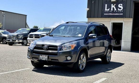 Acheter Occasion Voiture Toyota RAV4 Marron à Import - Dubai, Région de la Bouenza Acheter Occasion Voiture Toyota RAV4 Marron à Import - Dubai, Région de la Bouenza