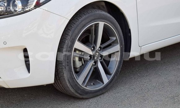 Buy Import Kia Cerato White Car in Import - Dubai in Region of Bouenza Buy Import Kia Cerato White Car in Import - Dubai in Region of Bouenza