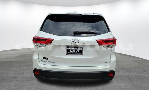 Acheter Occasion Voiture Toyota Highlander Marron à Import - Dubai, Région de la Bouenza Acheter Occasion Voiture Toyota Highlander Marron à Import - Dubai, Région de la Bouenza