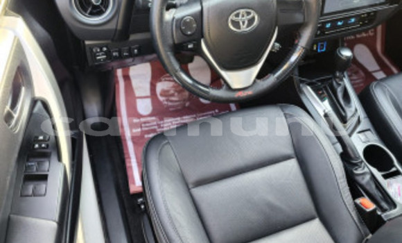 Acheter Occasion Voiture Toyota Corolla Blanc à Brazzaville, Commune de Brazzaville Acheter Occasion Voiture Toyota Corolla Blanc à Brazzaville, Commune de Brazzaville