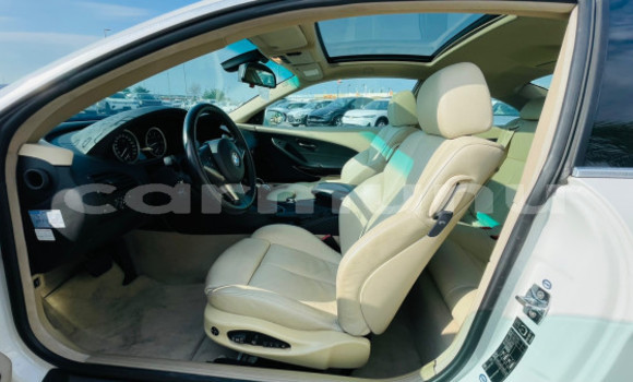 Buy Used BMW 6er White Car in Brazzaville in Municipality of Brazzaville Buy Used BMW 6er White Car in Brazzaville in Municipality of Brazzaville