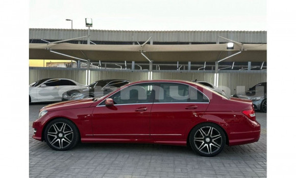 Buy Used Mercedes-Benz C–Class Red Car in Brazzaville in Municipality of Brazzaville Buy Used Mercedes-Benz C–Class Red Car in Brazzaville in Municipality of Brazzaville