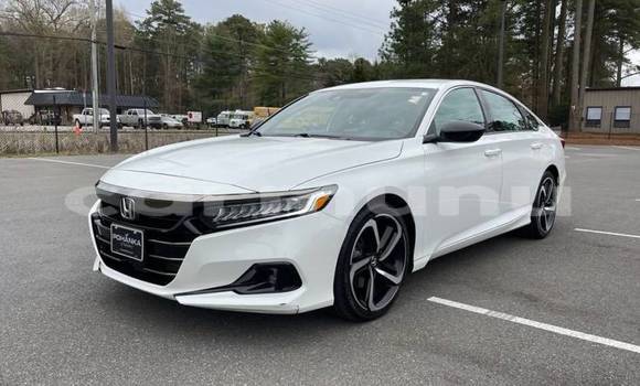 Buy Used Honda Accord White Car in Brazzaville in Municipality of Brazzaville Buy Used Honda Accord White Car in Brazzaville in Municipality of Brazzaville