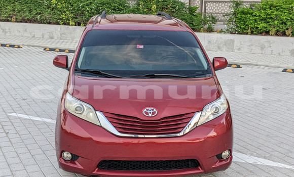 Acheter Occasion Voiture Toyota Sienna Rouge à Brazzaville, Commune de Brazzaville