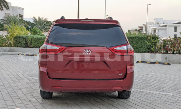 Buy Used Toyota Sienna Red Car in Brazzaville in Municipality of Brazzaville Buy Used Toyota Sienna Red Car in Brazzaville in Municipality of Brazzaville