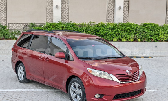 Buy Used Toyota Sienna Red Car in Brazzaville in Municipality of Brazzaville Buy Used Toyota Sienna Red Car in Brazzaville in Municipality of Brazzaville