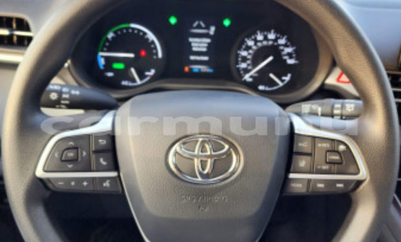 Buy Used Toyota Sienna Red Car in Brazzaville in Municipality of Brazzaville Buy Used Toyota Sienna Red Car in Brazzaville in Municipality of Brazzaville