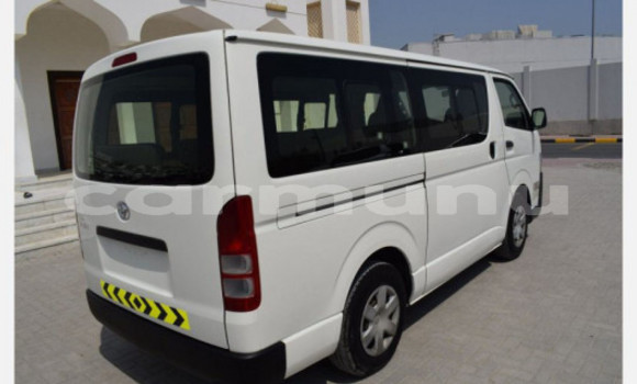 Buy Used Toyota Hiace White Car in Brazzaville in Municipality of Brazzaville Buy Used Toyota Hiace White Car in Brazzaville in Municipality of Brazzaville