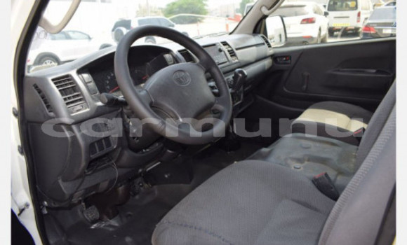Buy Used Toyota Hiace White Car in Brazzaville in Municipality of Brazzaville Buy Used Toyota Hiace White Car in Brazzaville in Municipality of Brazzaville
