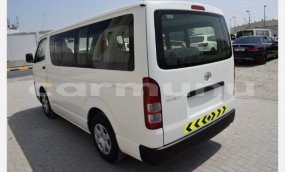 Buy Used Toyota Hiace White Car in Brazzaville in Municipality of Brazzaville Buy Used Toyota Hiace White Car in Brazzaville in Municipality of Brazzaville