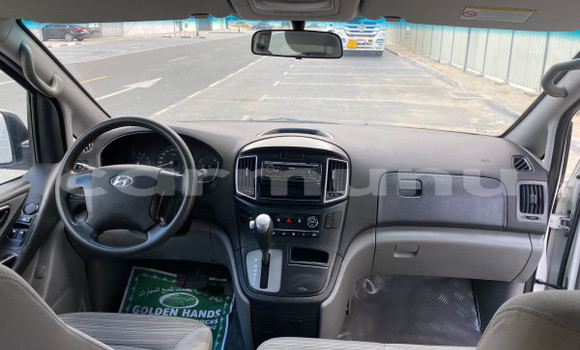 Acheter Occasion Voiture Hyundai H1 Blanc à Brazzaville, Commune de Brazzaville Acheter Occasion Voiture Hyundai H1 Blanc à Brazzaville, Commune de Brazzaville