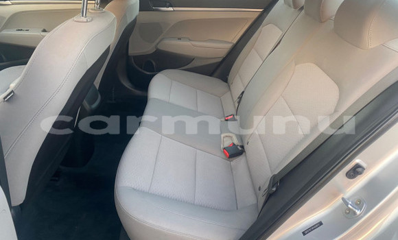 Buy Used Hyundai Elantra Silver Car in Brazzaville in Municipality of Brazzaville Buy Used Hyundai Elantra Silver Car in Brazzaville in Municipality of Brazzaville