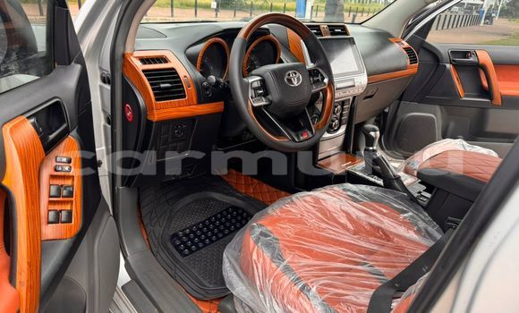 Acheter Neuf Voiture Toyota Land Cruiser Prado Gris à Brazzaville, Commune de Brazzaville Acheter Neuf Voiture Toyota Land Cruiser Prado Gris à Brazzaville, Commune de Brazzaville