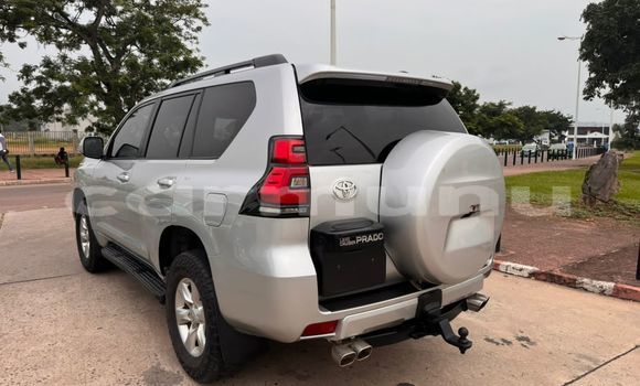 Acheter Neuf Voiture Toyota Land Cruiser Prado Gris à Brazzaville, Commune de Brazzaville Acheter Neuf Voiture Toyota Land Cruiser Prado Gris à Brazzaville, Commune de Brazzaville
