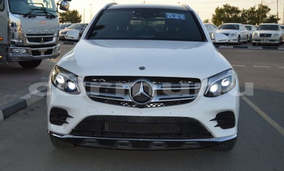 Acheter Occasion Voiture Mercedes-Benz GLC Blanc à Import - Dubai, Région de la Bouenza Acheter Occasion Voiture Mercedes-Benz GLC Blanc à Import - Dubai, Région de la Bouenza