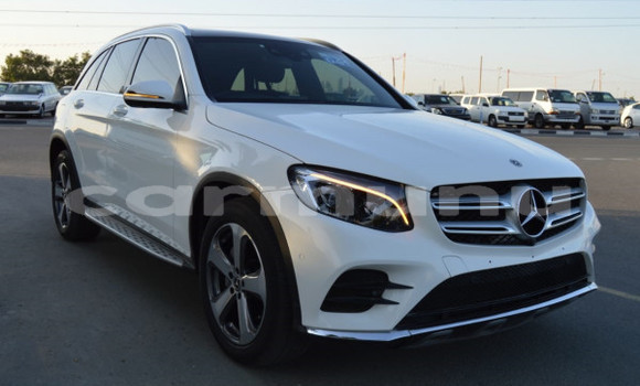 Acheter Occasion Voiture Mercedes-Benz GLC Blanc à Import - Dubai, Région de la Bouenza Acheter Occasion Voiture Mercedes-Benz GLC Blanc à Import - Dubai, Région de la Bouenza